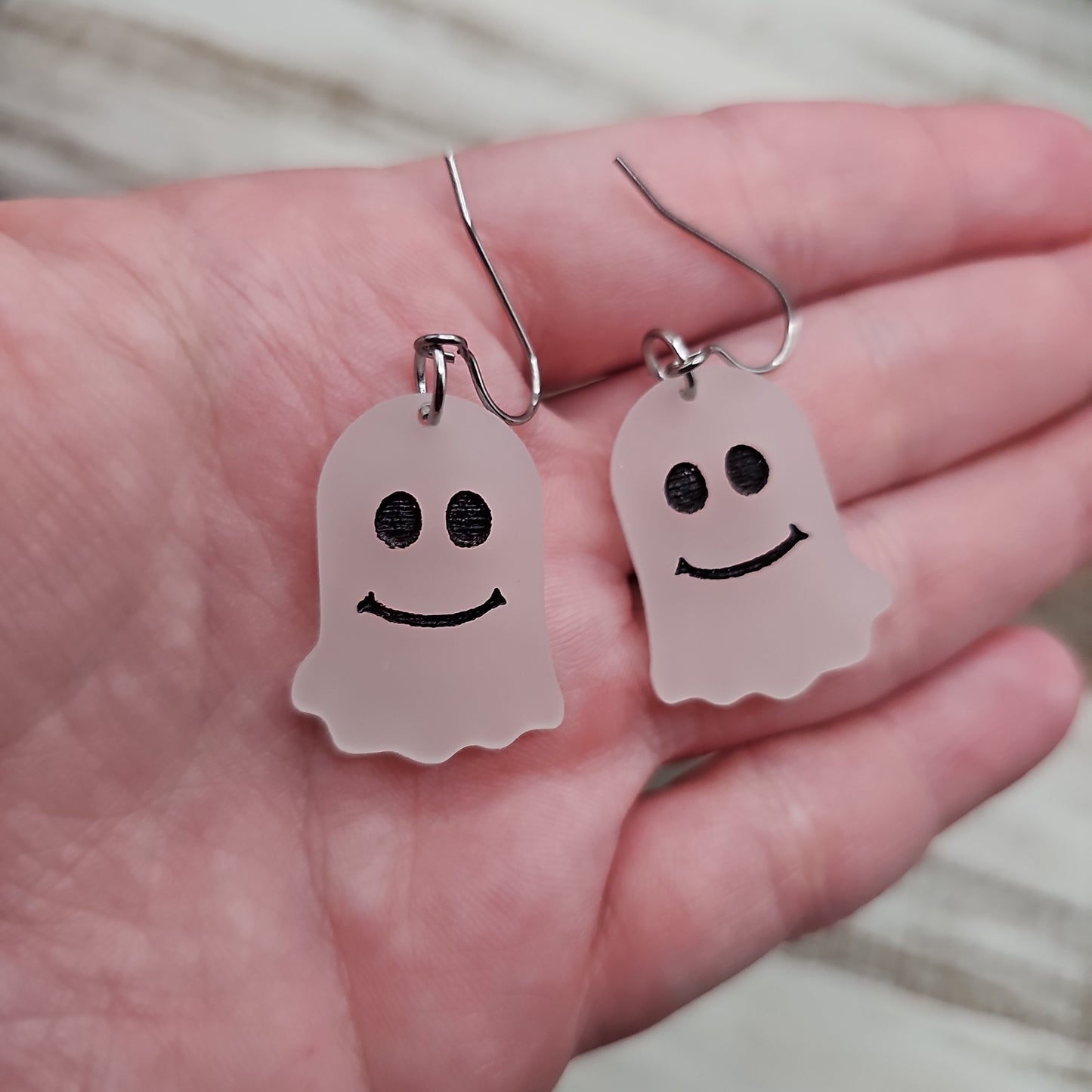 Friendly Ghosts (Glow In The Dark)