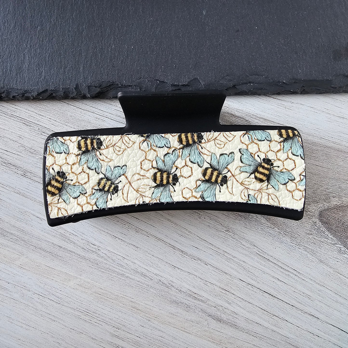Bee Clip