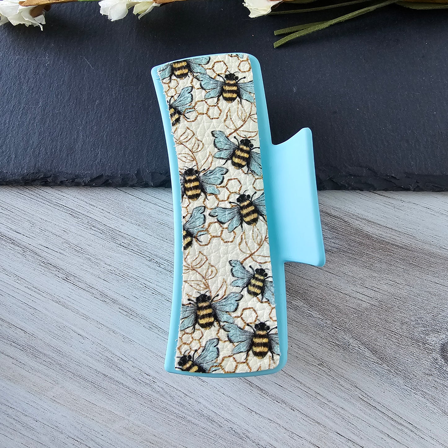 Bee Clip
