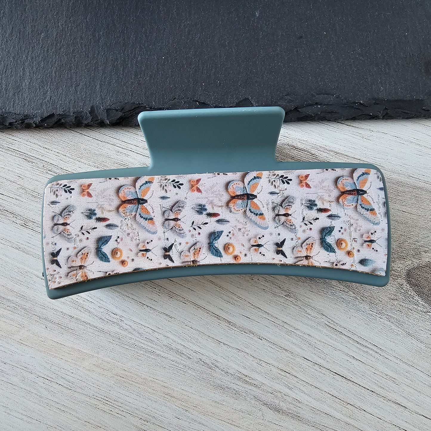 Neutral Butterflies Clip (Limited)