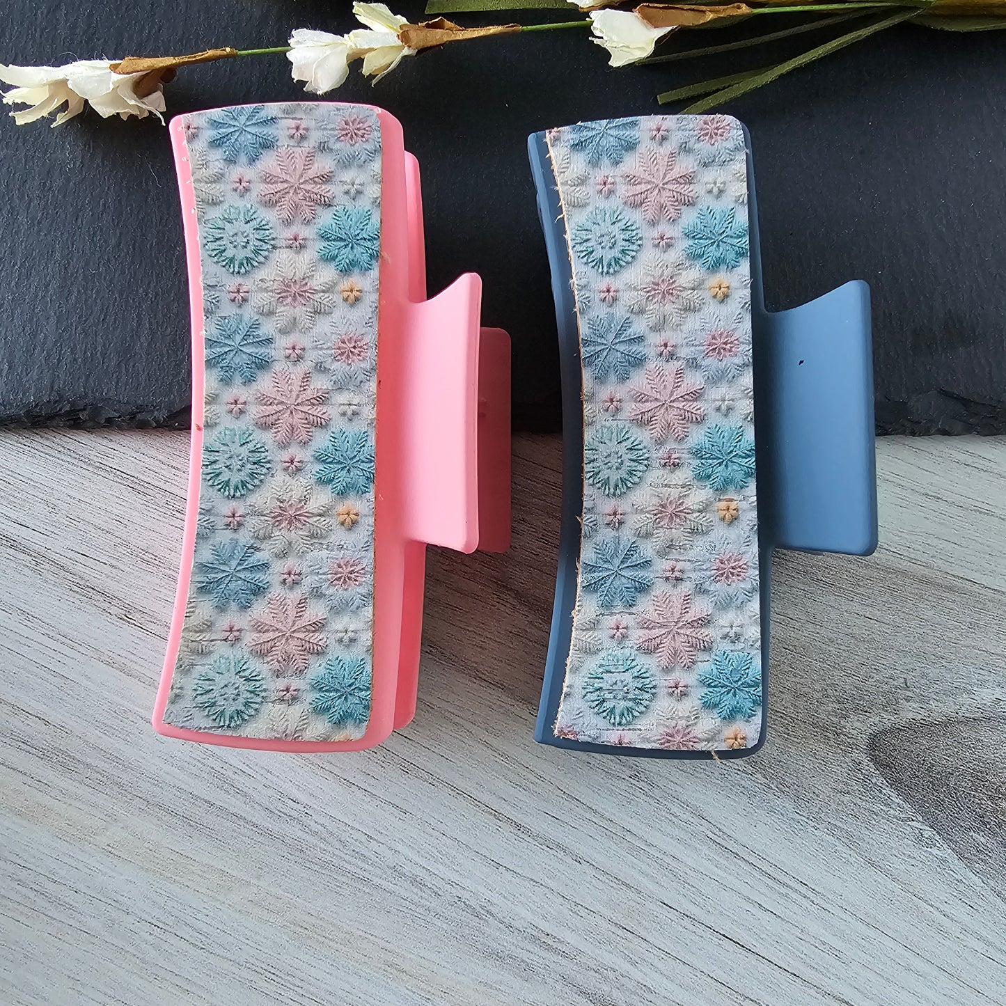 Pastel Snowflakes Clip (Limited)