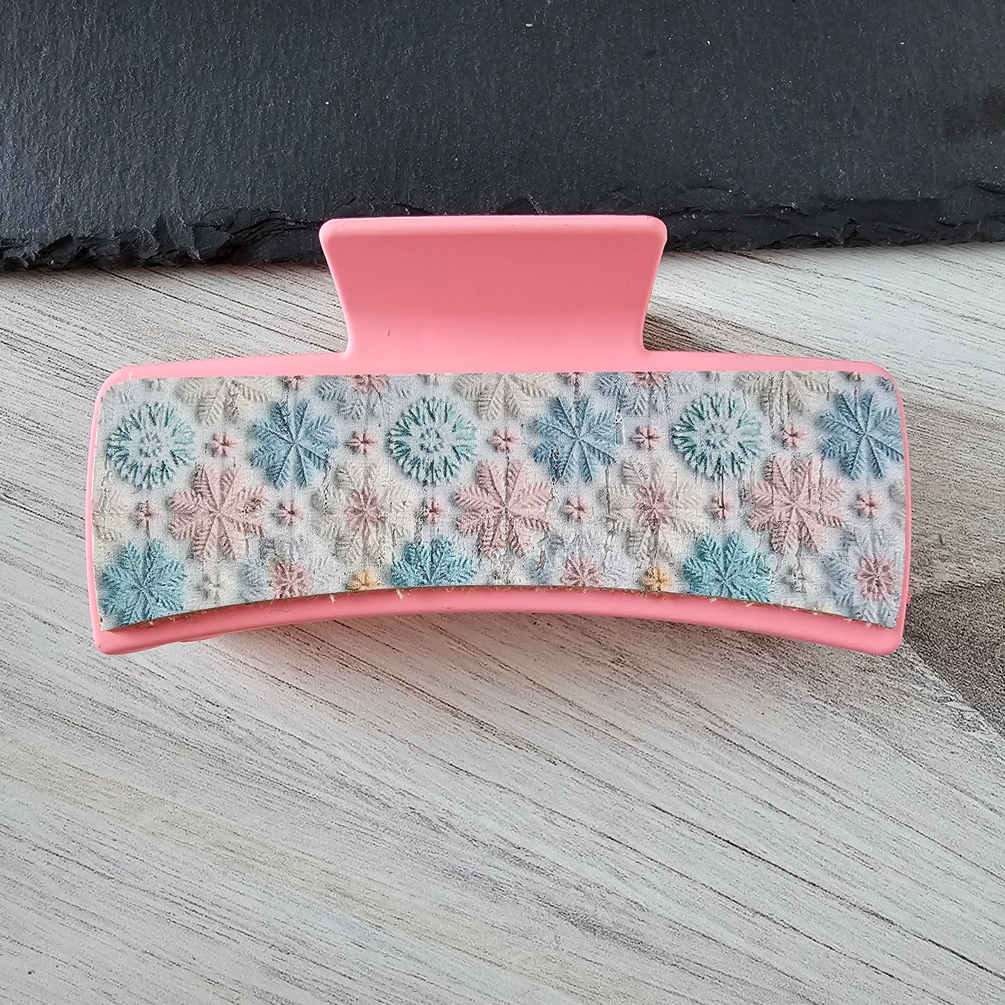 Pastel Snowflakes Clip (Limited)