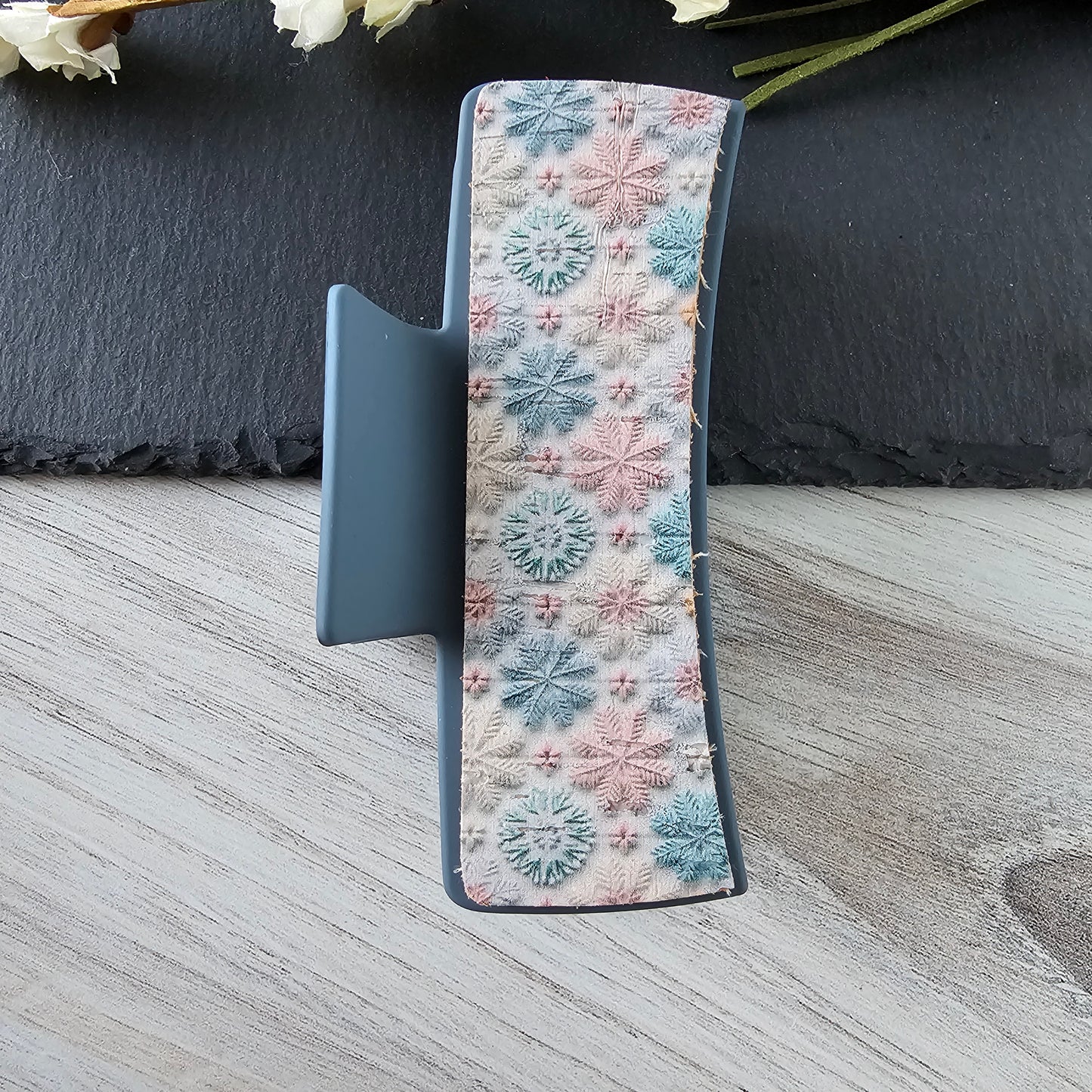 Pastel Snowflakes Clip (Limited)