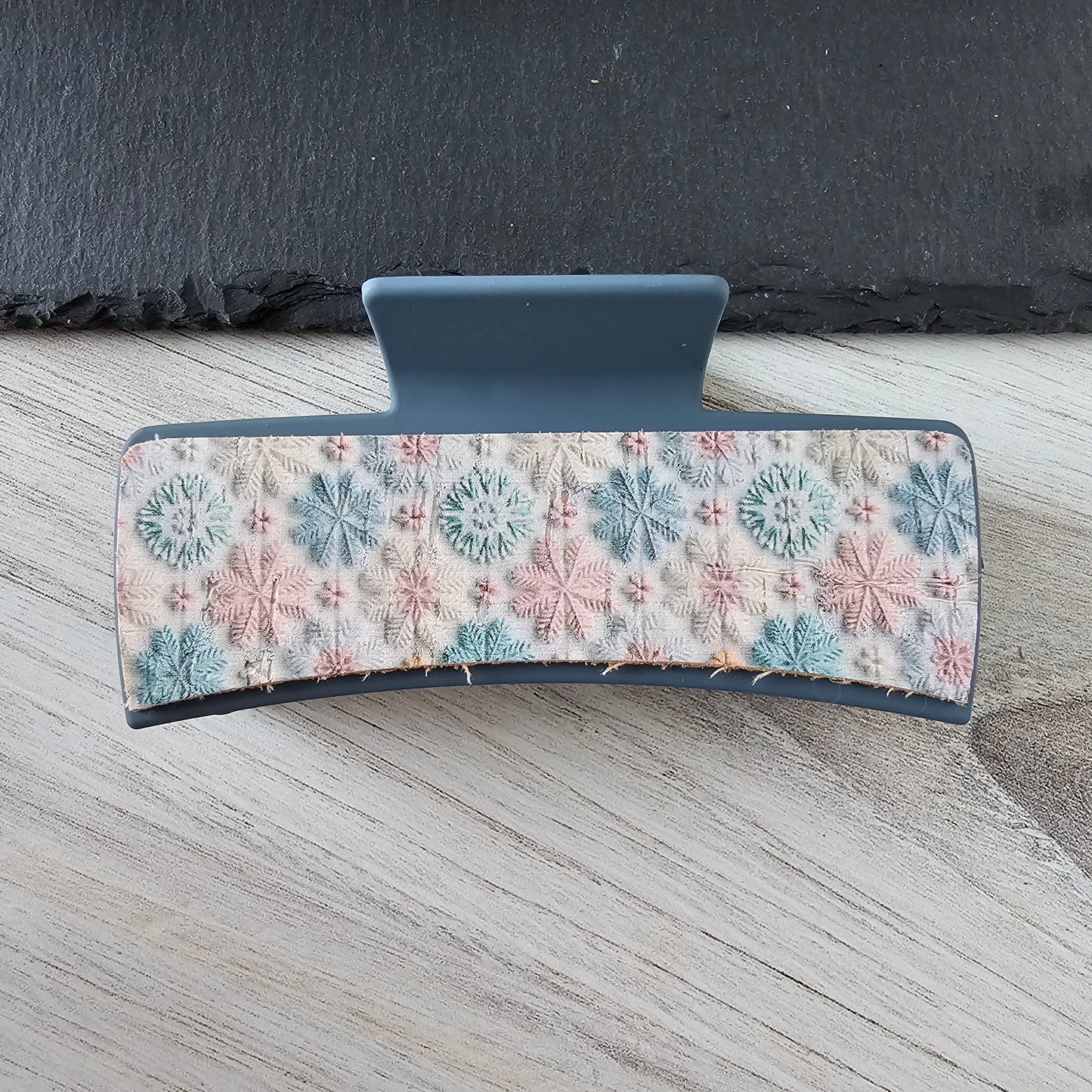 Pastel Snowflakes Clip (Limited)