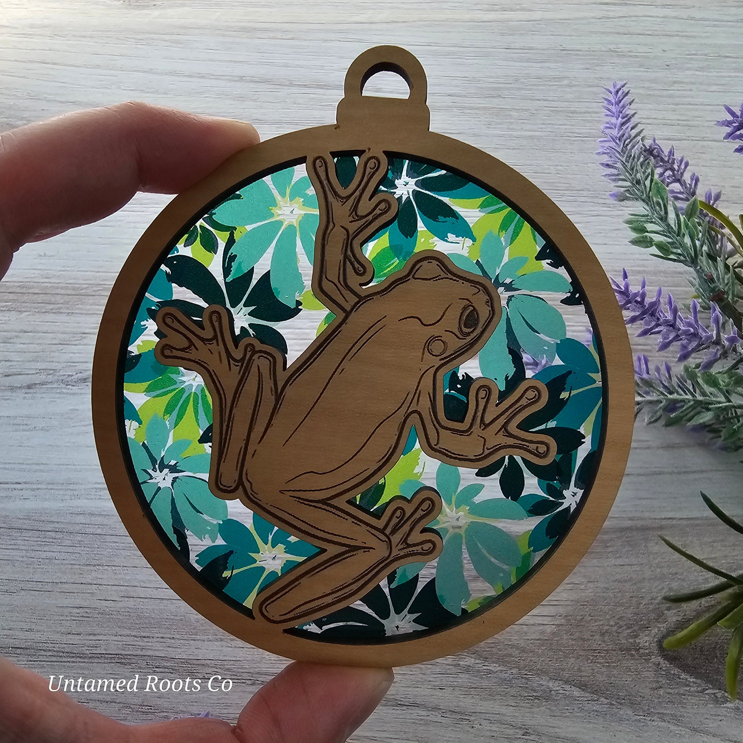 Treefrog Suncatcher Ornament - Translucent Green Leaves