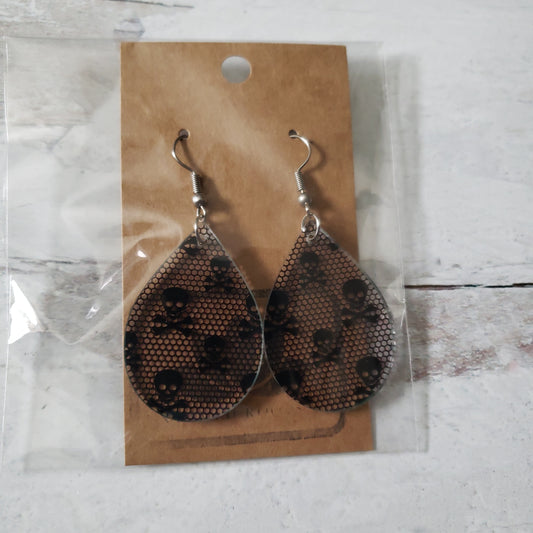 Large Teardrop Skull Lace