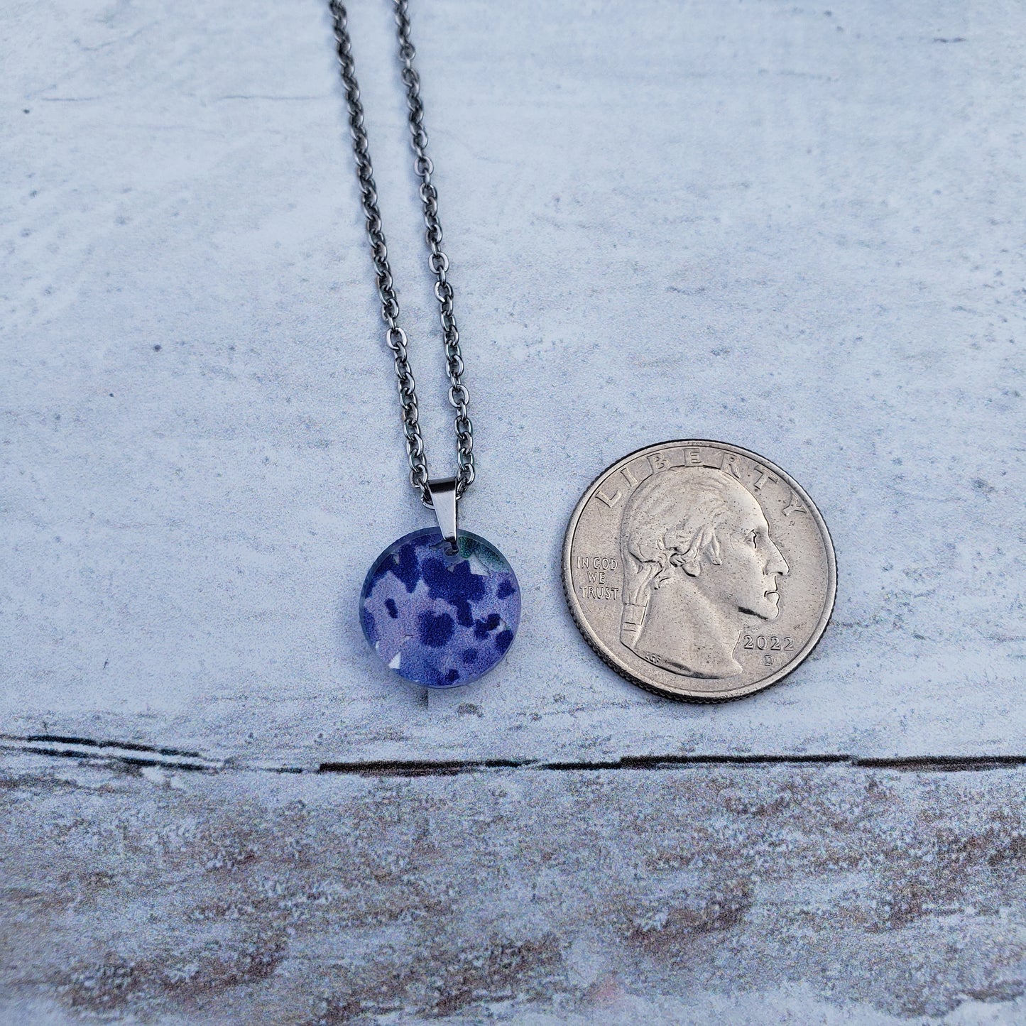 Small Circle Blueberry Floral Necklace